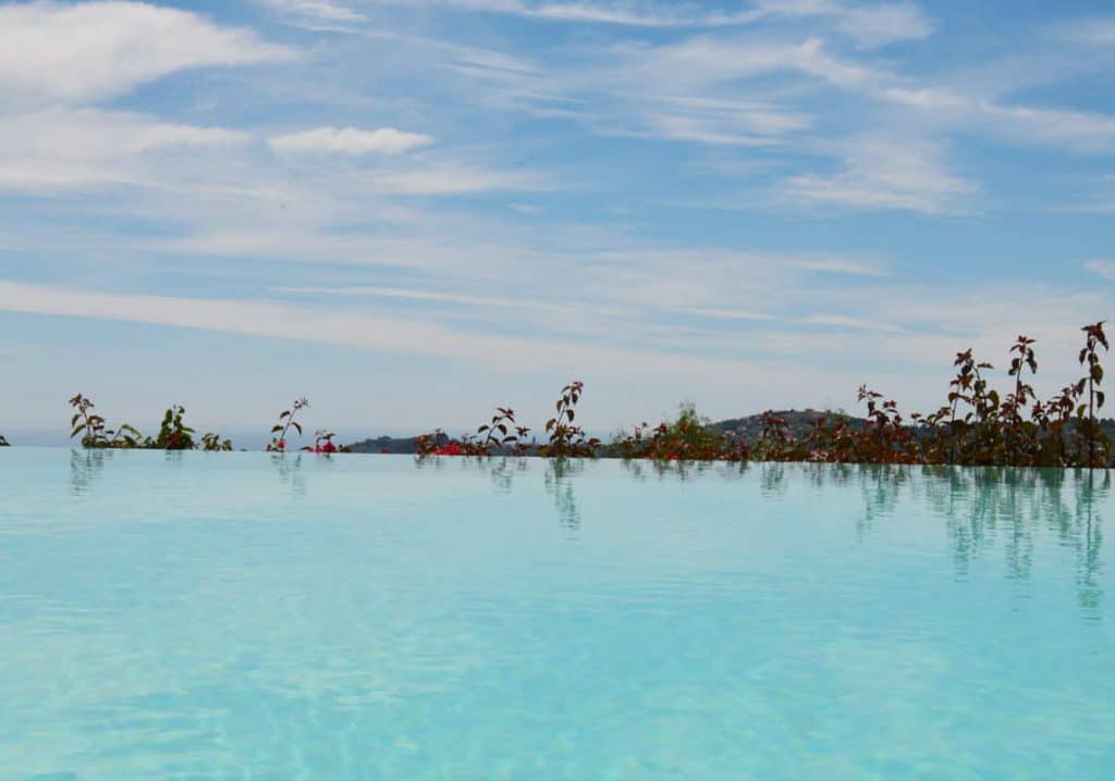 Infinity pool, Piscina, Agriturismo Relais San Damian, Imperia, Liguria, Italia