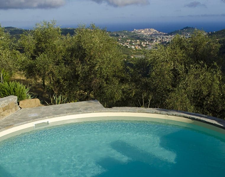 La piscina, Agriturismo Relais San Damian, Imperia, Liguria, Italia